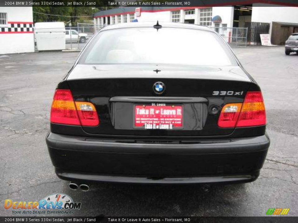 2004 BMW 3 Series 330xi Sedan Jet Black / Sand Photo #14