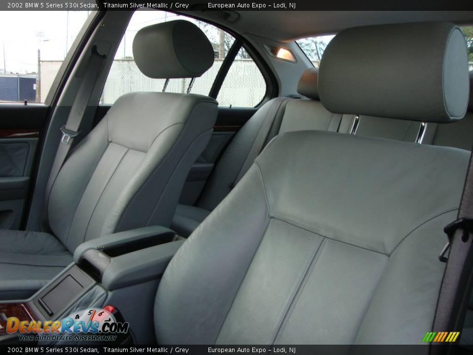 2002 BMW 5 Series 530i Sedan Titanium Silver Metallic / Grey Photo #6
