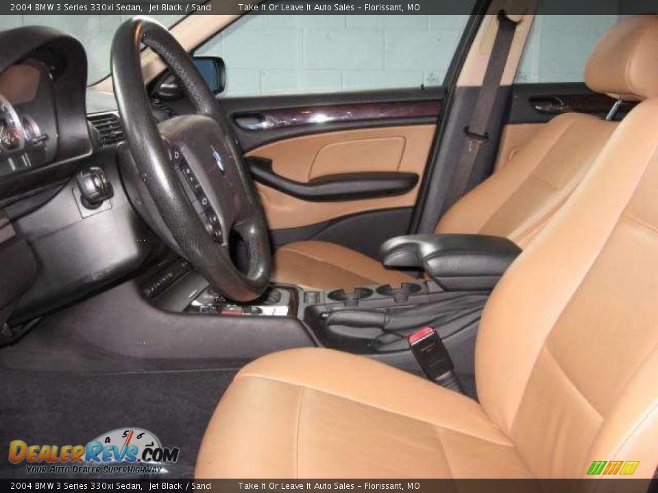 2004 BMW 3 Series 330xi Sedan Jet Black / Sand Photo #16