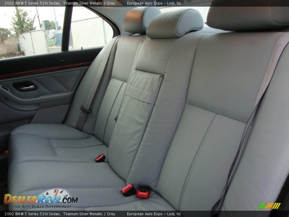 2002 BMW 5 Series 530i Sedan Titanium Silver Metallic / Grey Photo #8