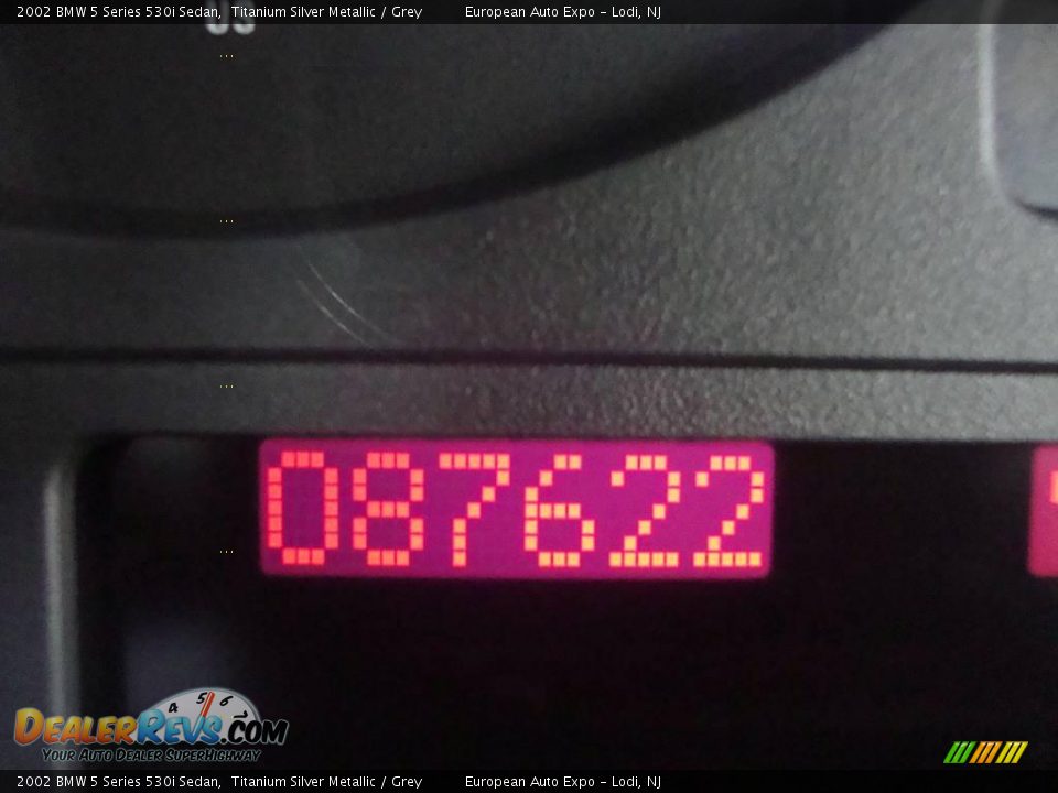 2002 BMW 5 Series 530i Sedan Titanium Silver Metallic / Grey Photo #15