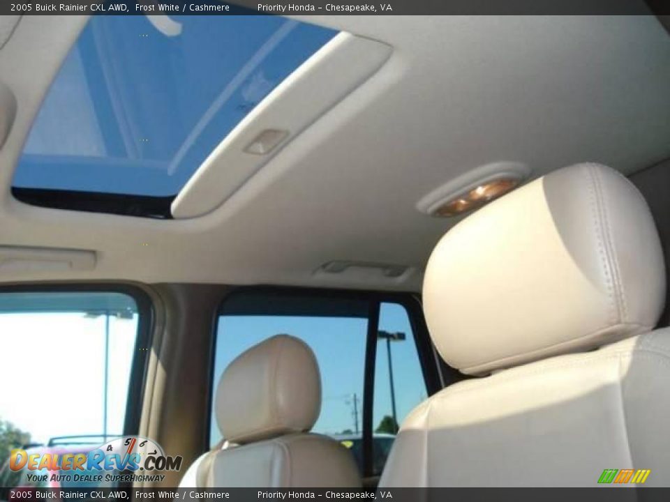 2005 Buick Rainier CXL AWD Frost White / Cashmere Photo #10