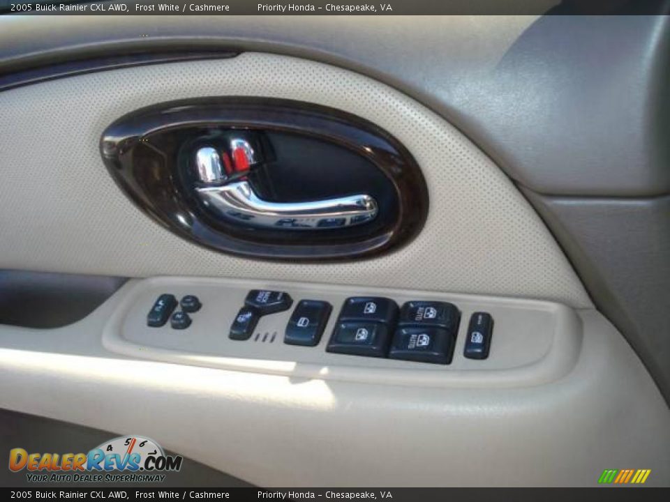 2005 Buick Rainier CXL AWD Frost White / Cashmere Photo #15