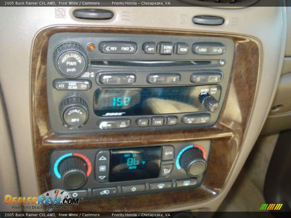 2005 Buick Rainier CXL AWD Frost White / Cashmere Photo #17