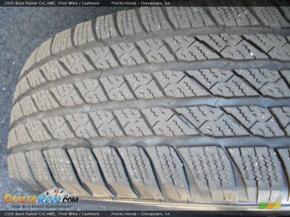 2005 Buick Rainier CXL AWD Frost White / Cashmere Photo #22