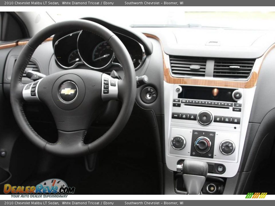 2010 Chevrolet Malibu LT Sedan White Diamond Tricoat / Ebony Photo #7