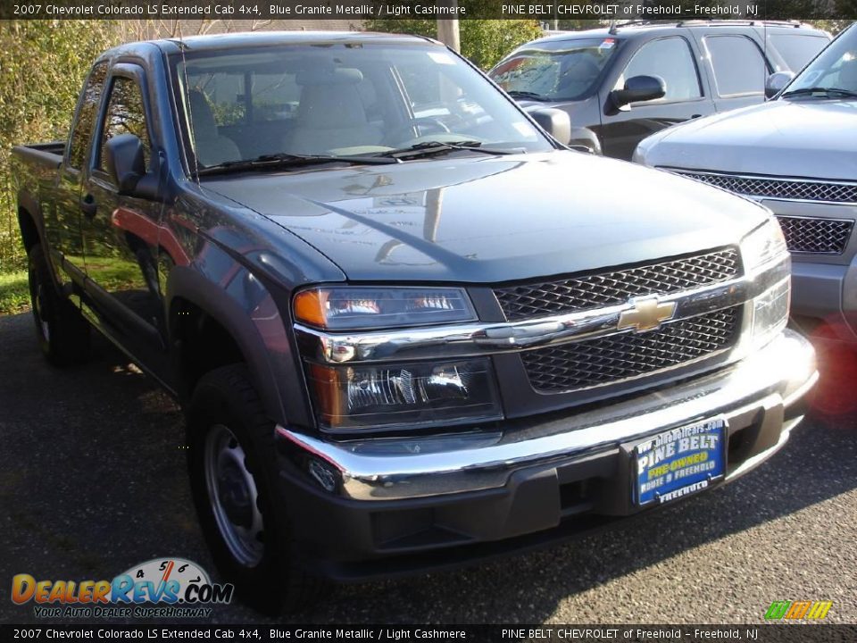 2007 Chevrolet Colorado LS Extended Cab 4x4 Blue Granite Metallic / Light Cashmere Photo #2