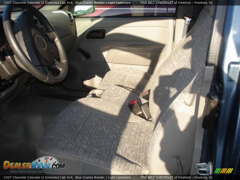 2007 Chevrolet Colorado LS Extended Cab 4x4 Blue Granite Metallic / Light Cashmere Photo #8