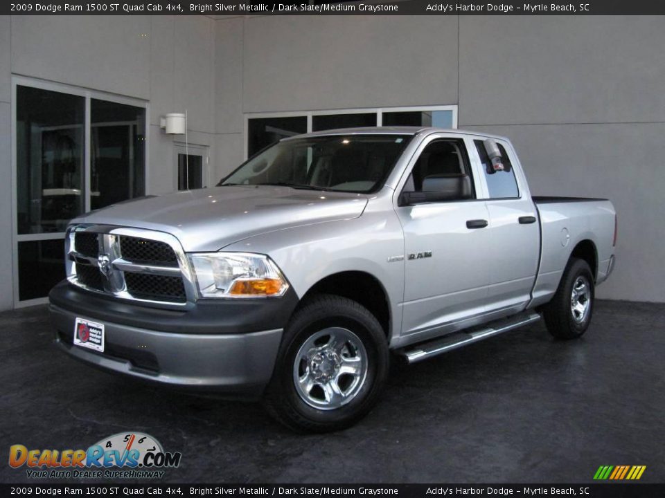 2009 Dodge Ram 1500 ST Quad Cab 4x4 Bright Silver Metallic / Dark Slate/Medium Graystone Photo #1