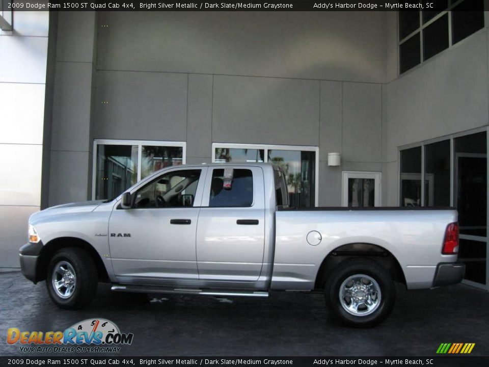 2009 Dodge Ram 1500 ST Quad Cab 4x4 Bright Silver Metallic / Dark Slate/Medium Graystone Photo #5