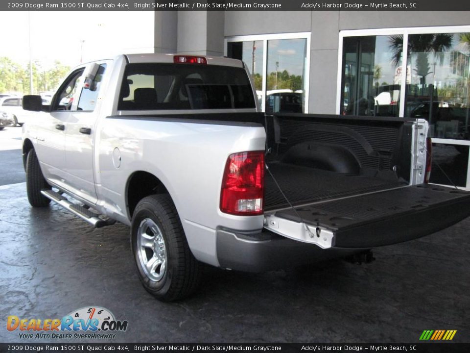 2009 Dodge Ram 1500 ST Quad Cab 4x4 Bright Silver Metallic / Dark Slate/Medium Graystone Photo #8