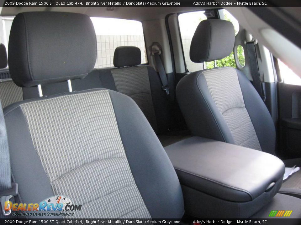 2009 Dodge Ram 1500 ST Quad Cab 4x4 Bright Silver Metallic / Dark Slate/Medium Graystone Photo #16