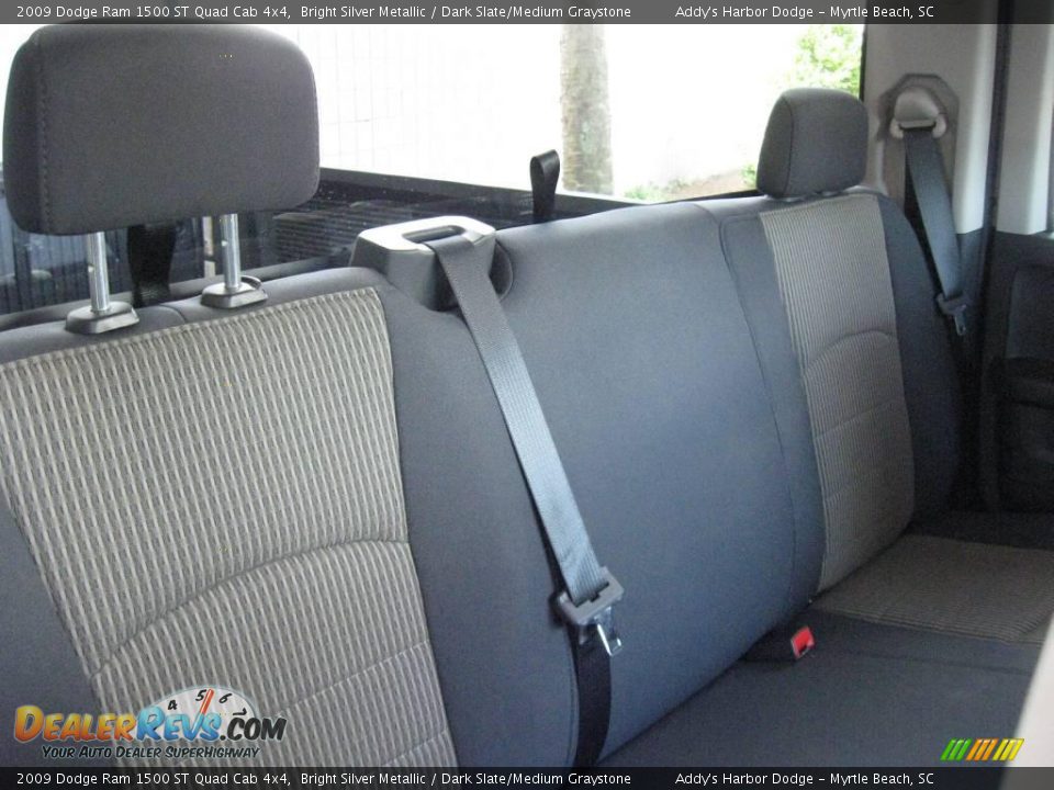 2009 Dodge Ram 1500 ST Quad Cab 4x4 Bright Silver Metallic / Dark Slate/Medium Graystone Photo #17