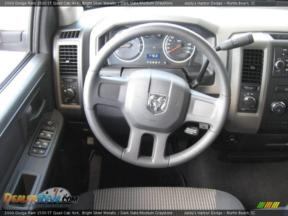 2009 Dodge Ram 1500 ST Quad Cab 4x4 Bright Silver Metallic / Dark Slate/Medium Graystone Photo #18