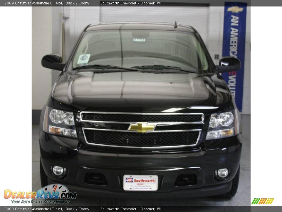 2009 Chevrolet Avalanche LT 4x4 Black / Ebony Photo #2