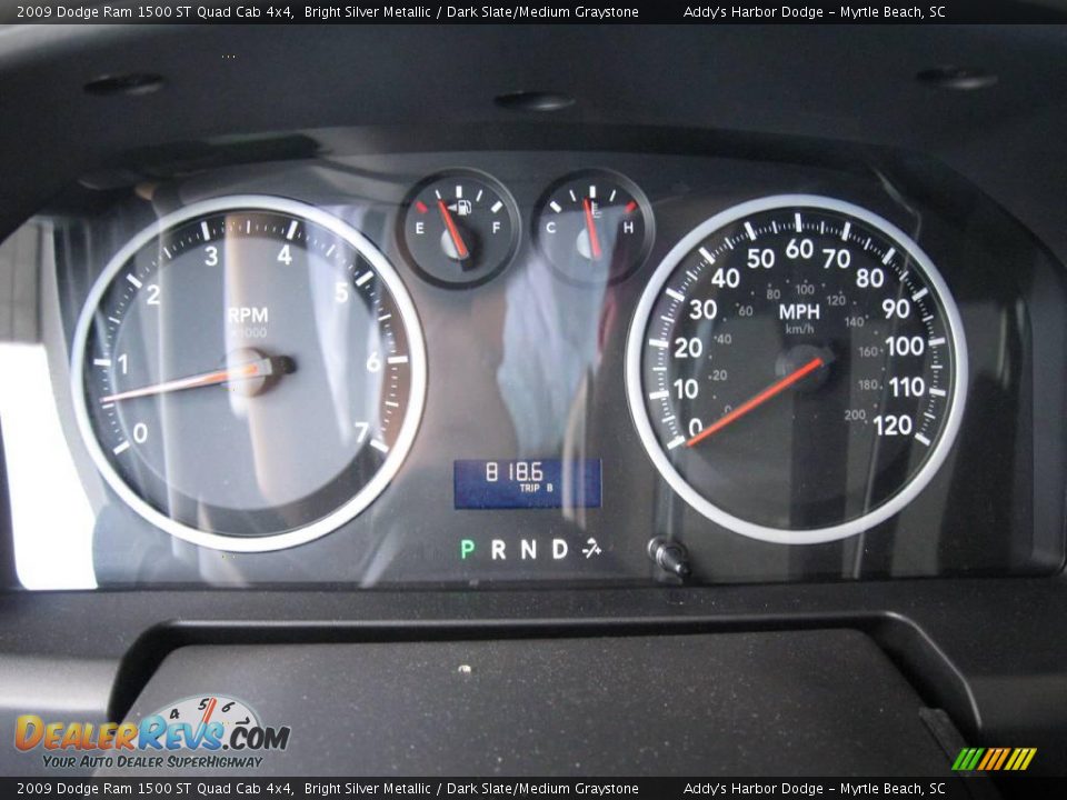 2009 Dodge Ram 1500 ST Quad Cab 4x4 Bright Silver Metallic / Dark Slate/Medium Graystone Photo #22
