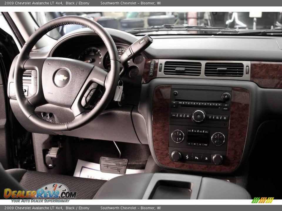 2009 Chevrolet Avalanche LT 4x4 Black / Ebony Photo #6