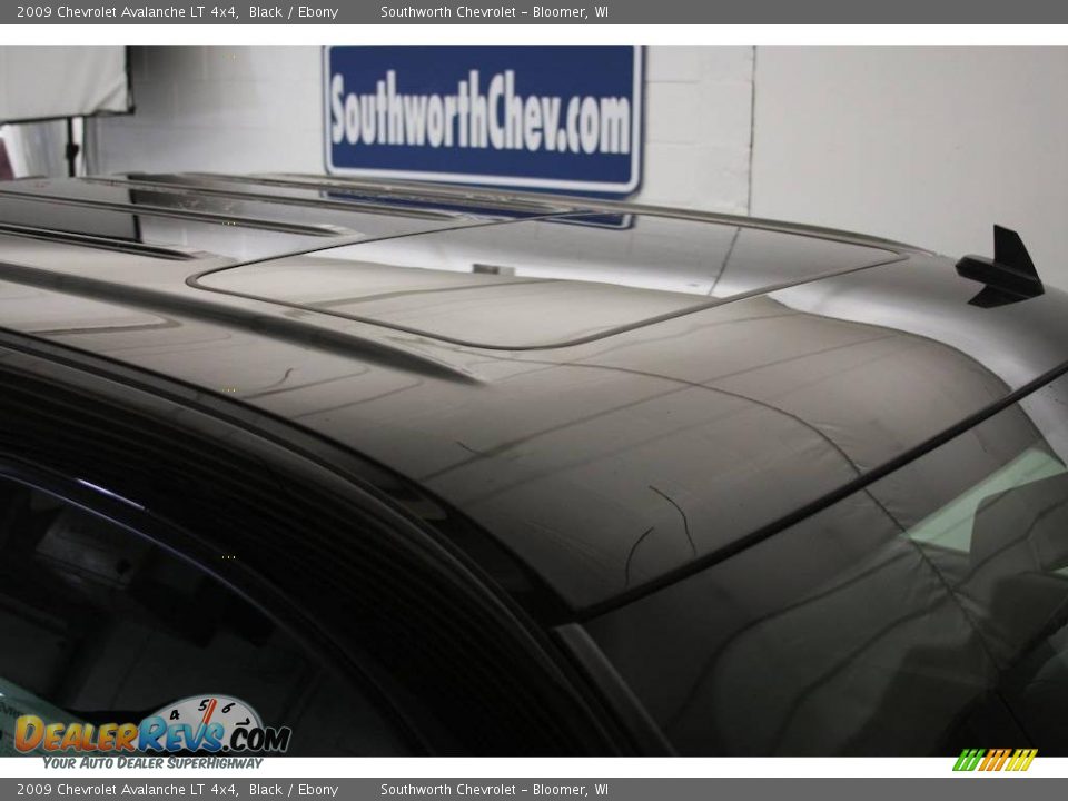 2009 Chevrolet Avalanche LT 4x4 Black / Ebony Photo #7
