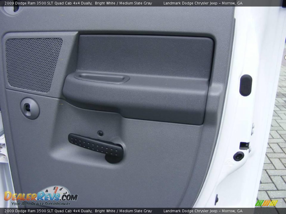 2009 Dodge Ram 3500 SLT Quad Cab 4x4 Dually Bright White / Medium Slate Gray Photo #18