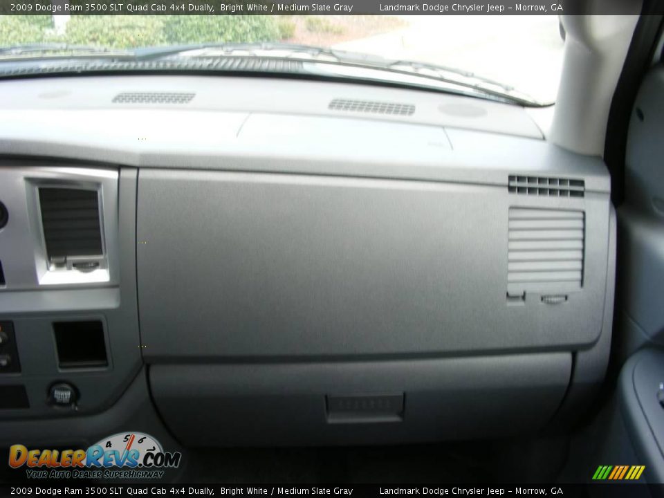 2009 Dodge Ram 3500 SLT Quad Cab 4x4 Dually Bright White / Medium Slate Gray Photo #21