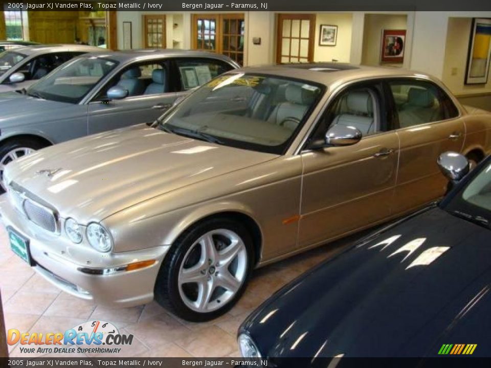 2005 Jaguar XJ Vanden Plas Topaz Metallic / Ivory Photo #3