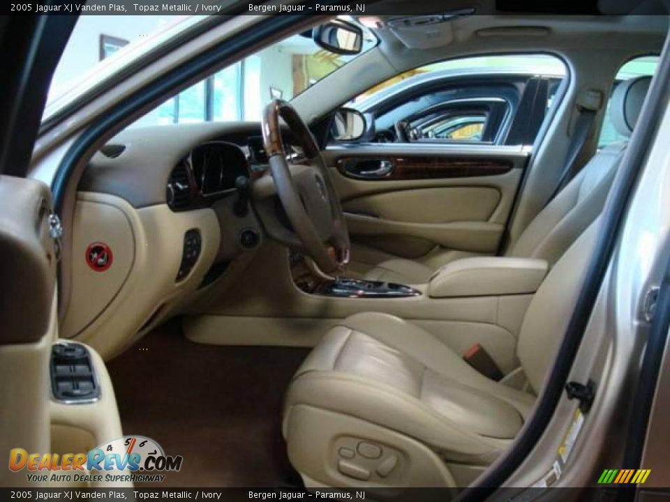 2005 Jaguar XJ Vanden Plas Topaz Metallic / Ivory Photo #7