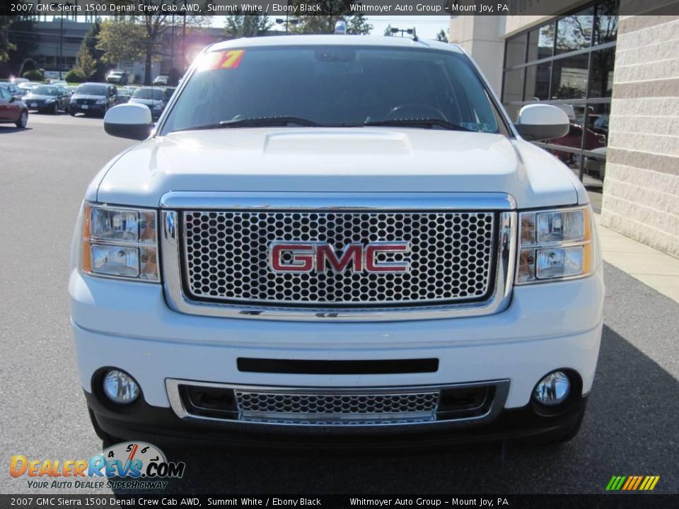 2007 GMC Sierra 1500 Denali Crew Cab AWD Summit White / Ebony Black Photo #2