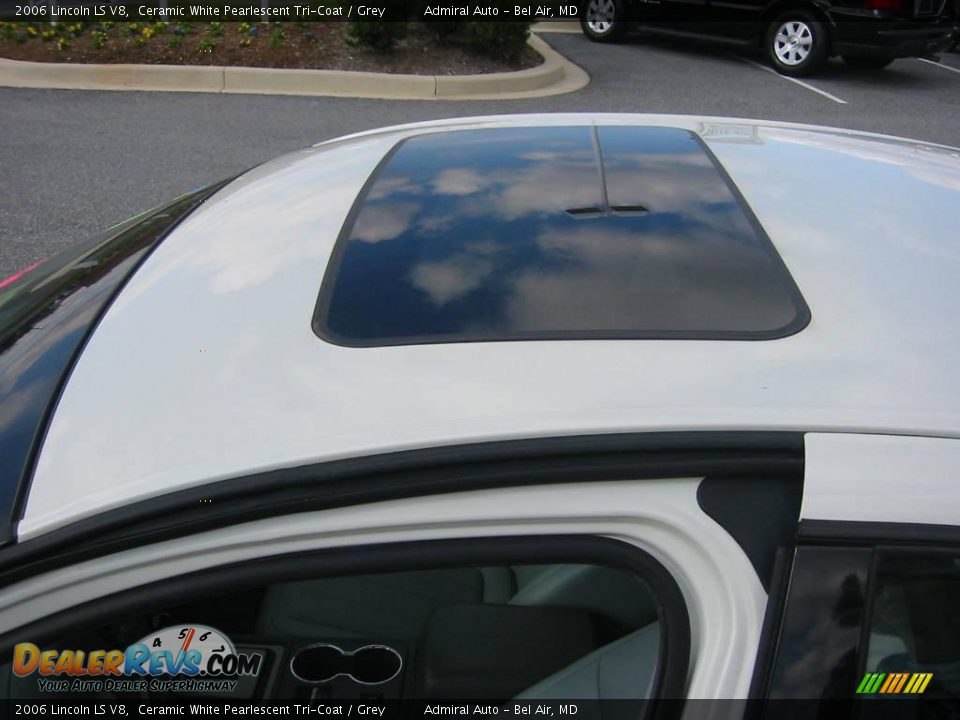 2006 Lincoln LS V8 Ceramic White Pearlescent Tri-Coat / Grey Photo #11