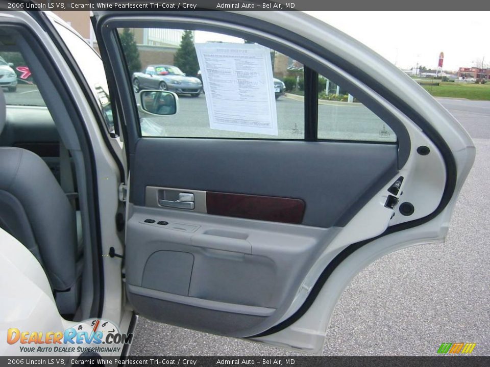 2006 Lincoln LS V8 Ceramic White Pearlescent Tri-Coat / Grey Photo #14