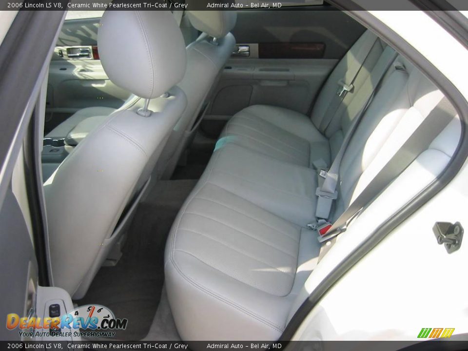 2006 Lincoln LS V8 Ceramic White Pearlescent Tri-Coat / Grey Photo #19