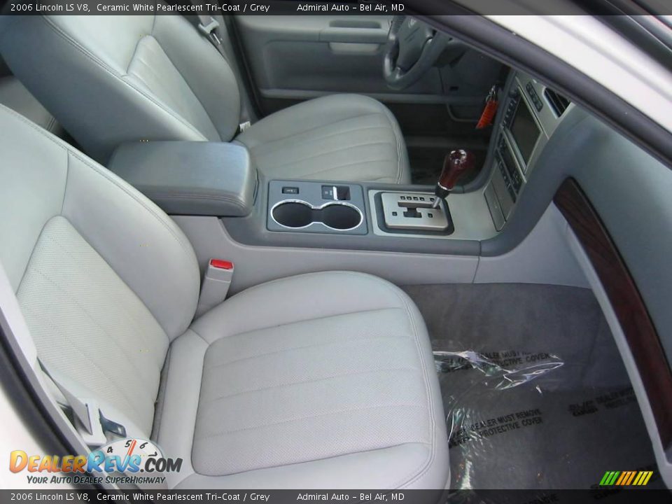 2006 Lincoln LS V8 Ceramic White Pearlescent Tri-Coat / Grey Photo #21