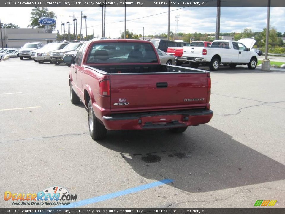 2001 Chevrolet S10 LS Extended Cab Dark Cherry Red Metallic / Medium Gray Photo #6