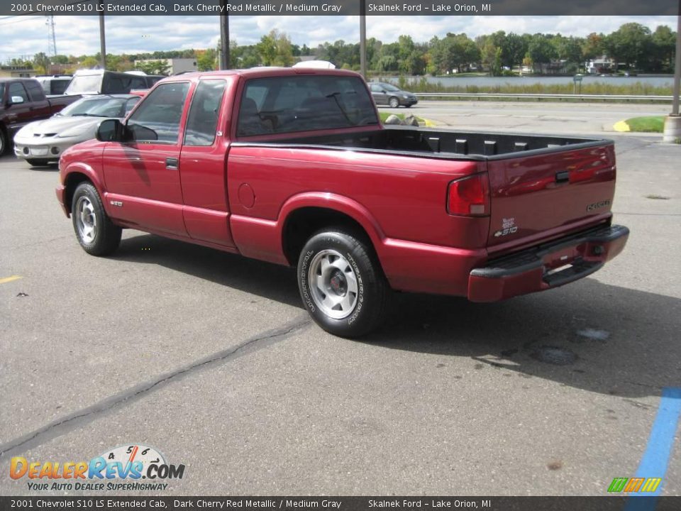 2001 Chevrolet S10 LS Extended Cab Dark Cherry Red Metallic / Medium Gray Photo #7