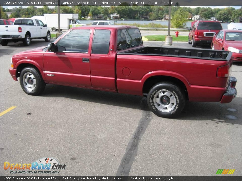 2001 Chevrolet S10 LS Extended Cab Dark Cherry Red Metallic / Medium Gray Photo #8