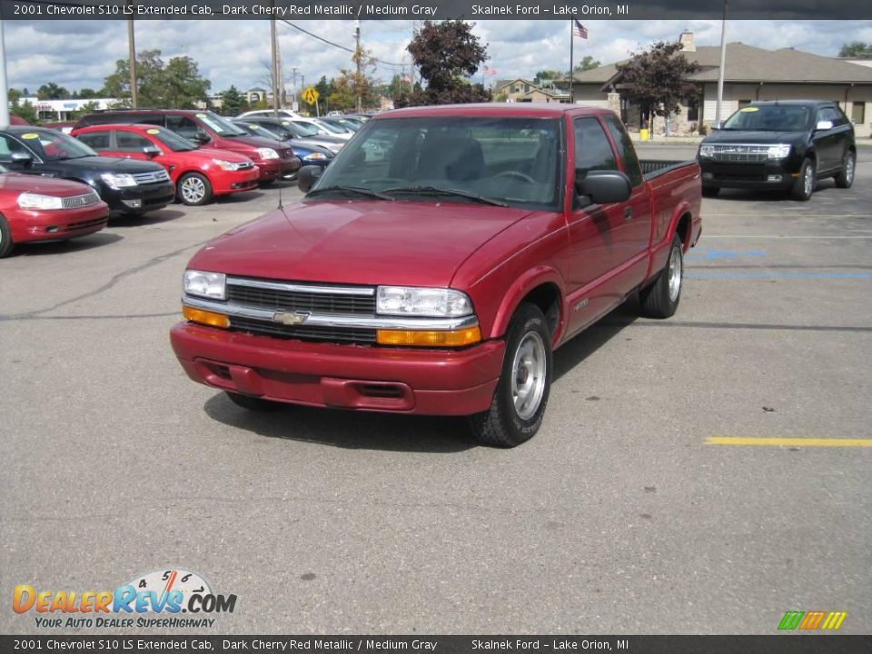 2001 Chevrolet S10 LS Extended Cab Dark Cherry Red Metallic / Medium Gray Photo #11