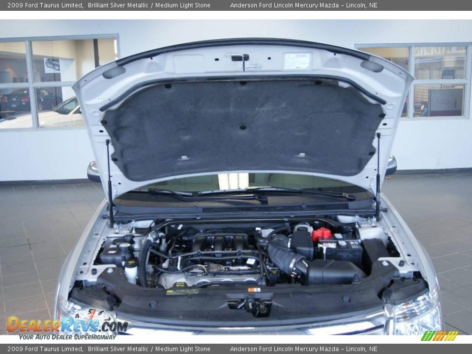 2009 Ford Taurus Limited Brilliant Silver Metallic / Medium Light Stone Photo #9
