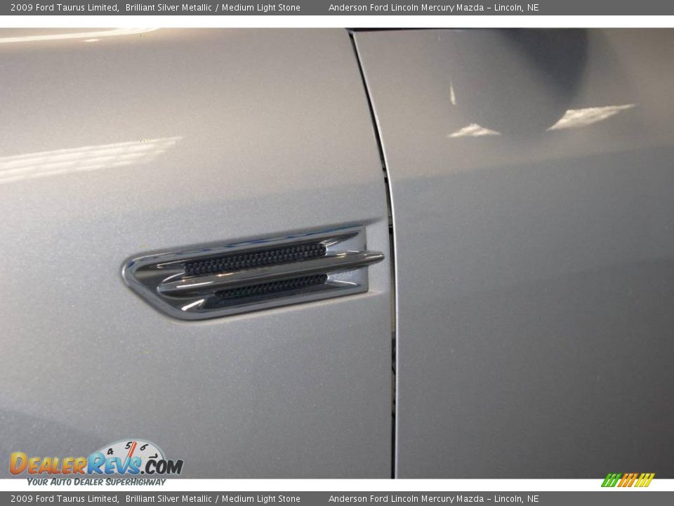2009 Ford Taurus Limited Brilliant Silver Metallic / Medium Light Stone Photo #13