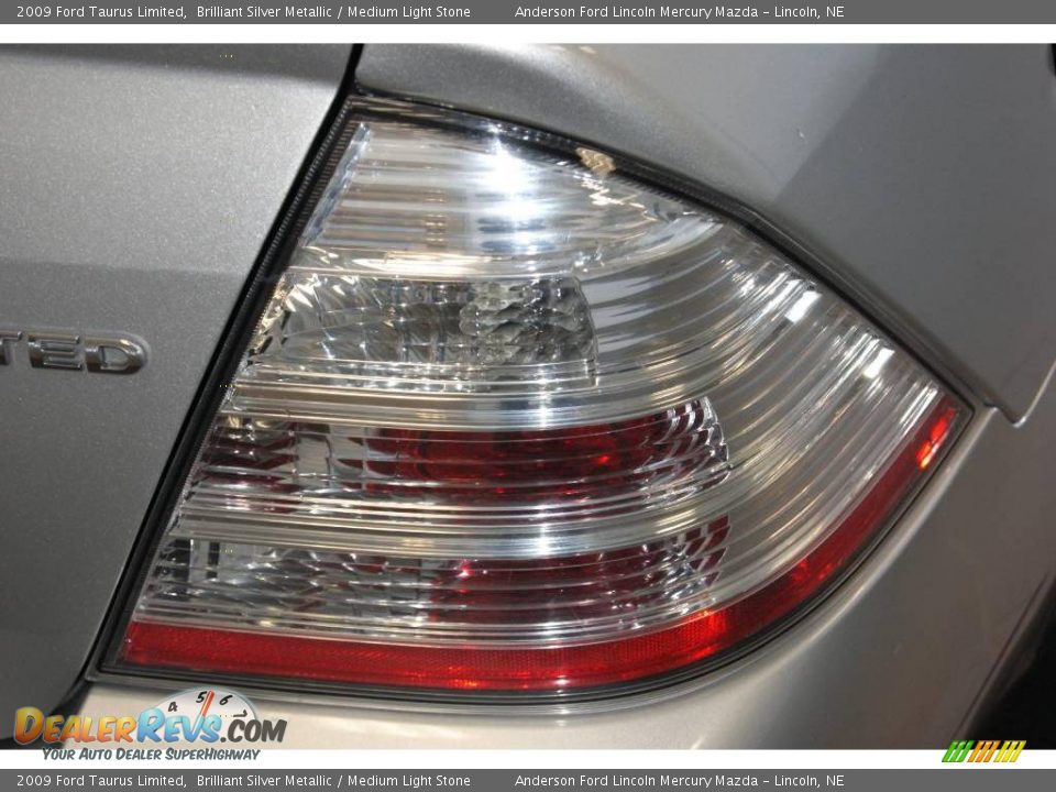 2009 Ford Taurus Limited Brilliant Silver Metallic / Medium Light Stone Photo #21