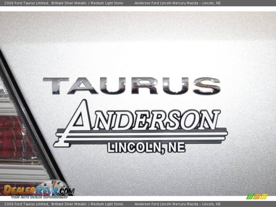 2009 Ford Taurus Limited Brilliant Silver Metallic / Medium Light Stone Photo #23
