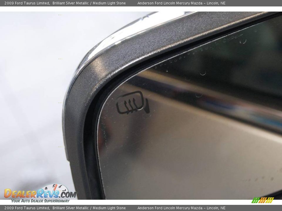 2009 Ford Taurus Limited Brilliant Silver Metallic / Medium Light Stone Photo #28