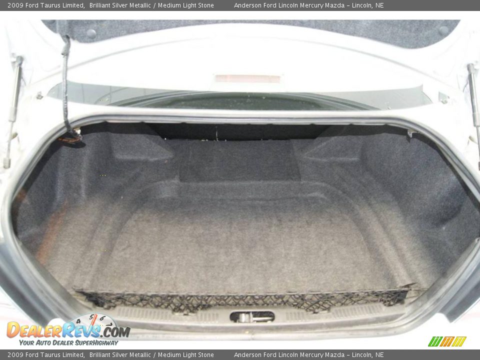 2009 Ford Taurus Limited Brilliant Silver Metallic / Medium Light Stone Photo #34