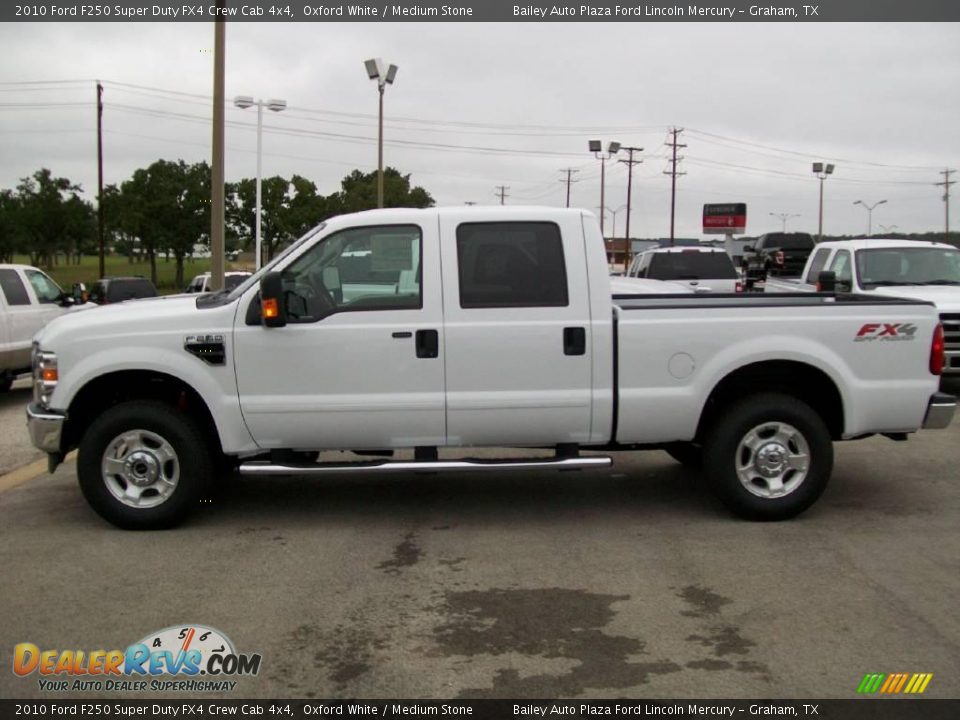 2010 Ford F250 Super Duty FX4 Crew Cab 4x4 Oxford White / Medium Stone Photo #2