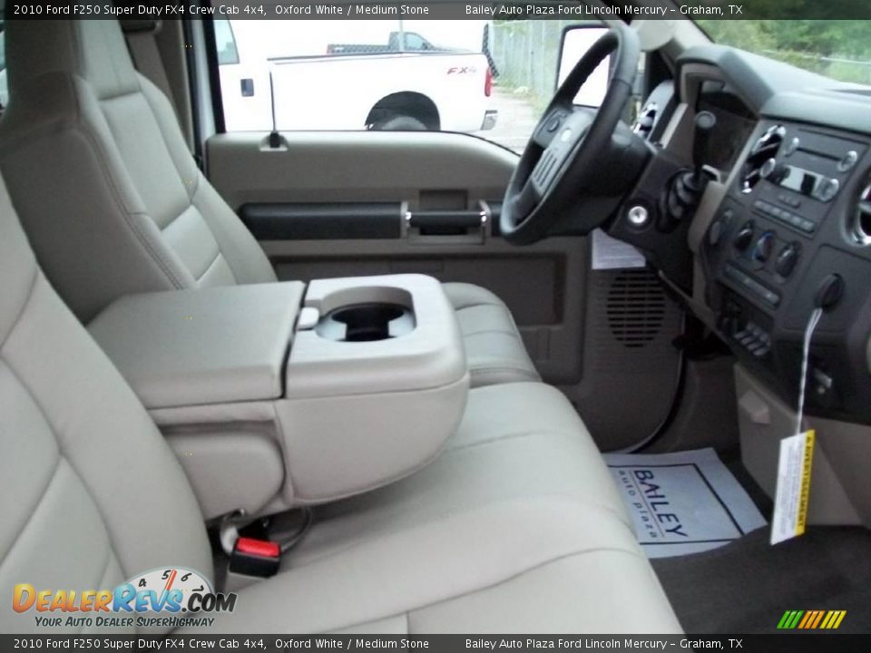 2010 Ford F250 Super Duty FX4 Crew Cab 4x4 Oxford White / Medium Stone Photo #6
