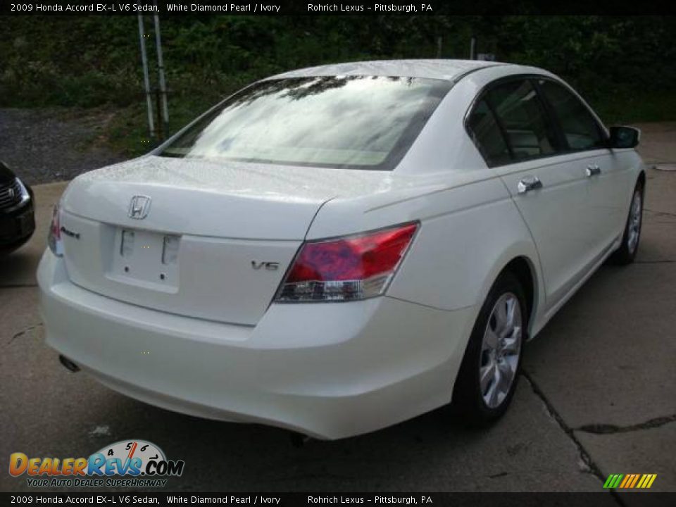 2009 Honda Accord EX-L V6 Sedan White Diamond Pearl / Ivory Photo #2
