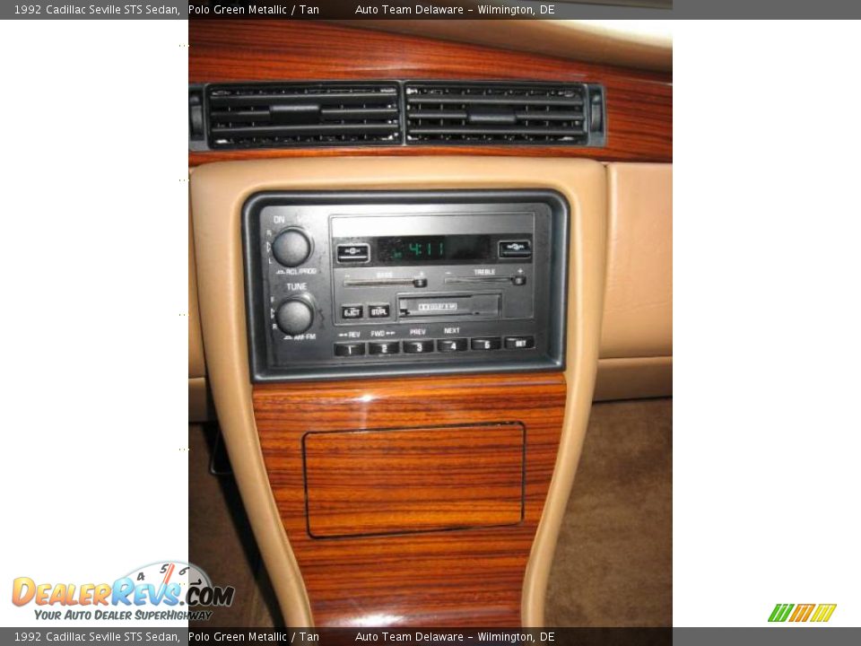 1992 Cadillac Seville STS Sedan Polo Green Metallic / Tan Photo #18