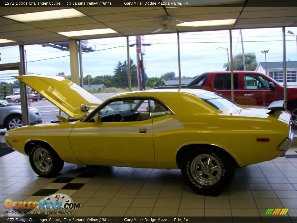 1972 Dodge Challenger Coupe Top Banana Yellow / White Photo #2