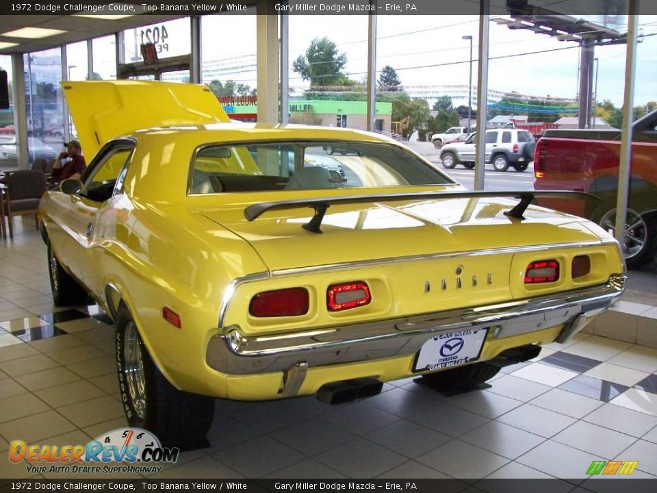 1972 Dodge Challenger Coupe Top Banana Yellow / White Photo #3