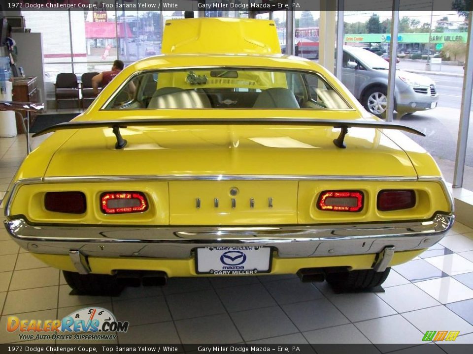 1972 Dodge Challenger Coupe Top Banana Yellow / White Photo #4