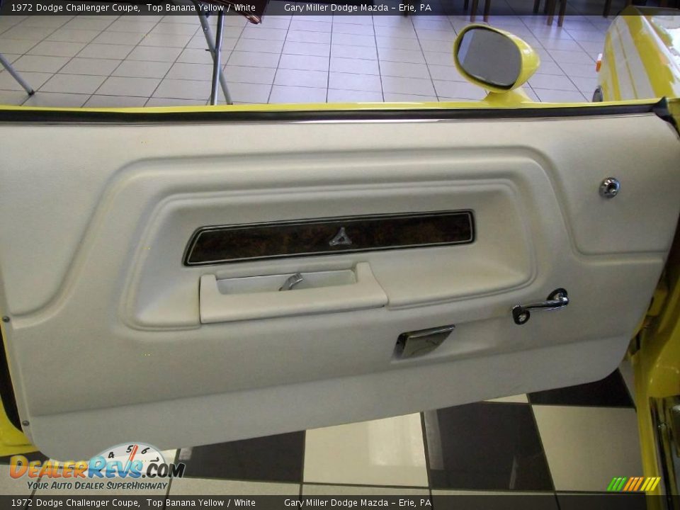 Door Panel of 1972 Dodge Challenger Coupe Photo #10