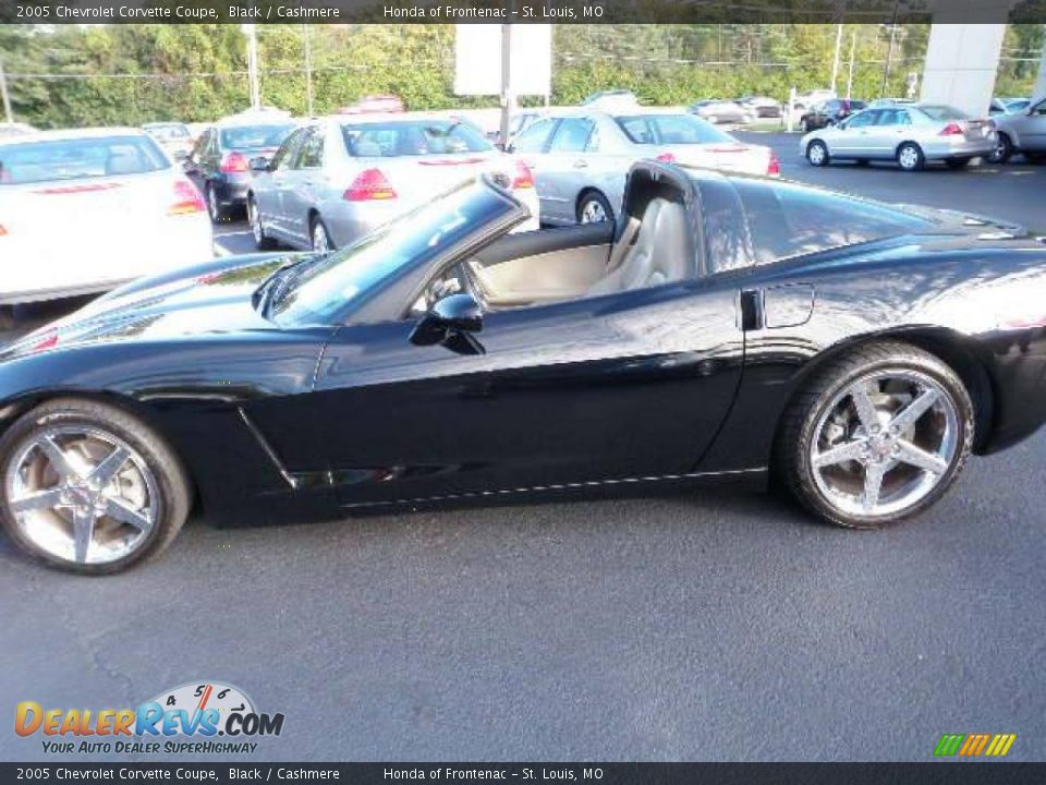 2005 Chevrolet Corvette Coupe Black / Cashmere Photo #19